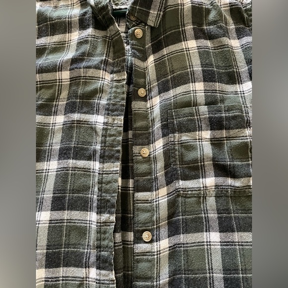 American Eagle super soft blue, green and white flannel - Picture 2 of 6